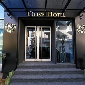 Olive Vlore